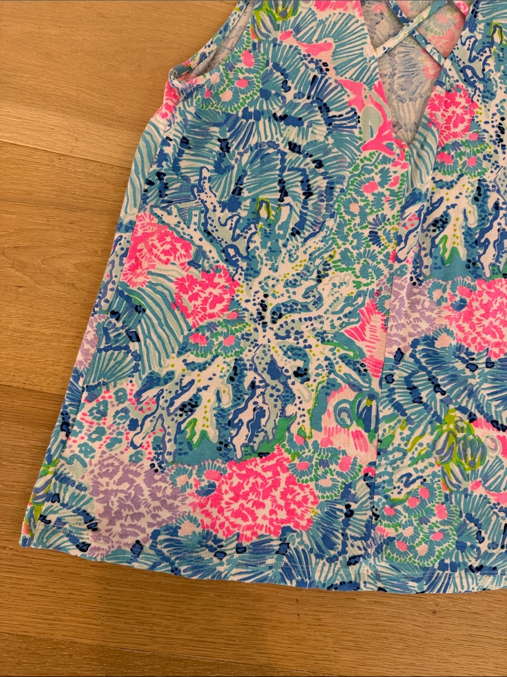 Lilly Pulitzer Vibrant Coral Reef Women’s Tank Top - Blue, Pink, Green size s - Picture 12 of 15